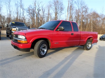 2002 Chevrolet S-10 LS   - Photo 11 - Cincinnati, OH 45255