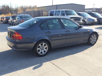 2003 BMW 3 Series 325i   - Photo 6 - Cincinnati, OH 45255