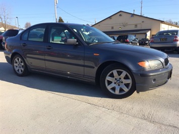 2003 BMW 3 Series 325i   - Photo 10 - Cincinnati, OH 45255