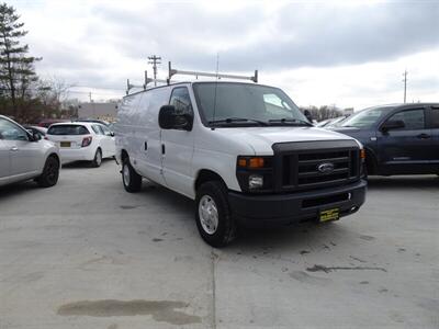 2014 Ford E-Series Cargo E-250   - Photo 2 - Cincinnati, OH 45255