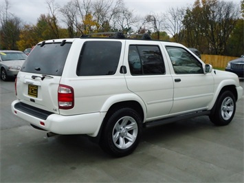 2003 Nissan Pathfinder SE   - Photo 6 - Cincinnati, OH 45255