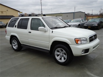 2003 Nissan Pathfinder SE   - Photo 1 - Cincinnati, OH 45255