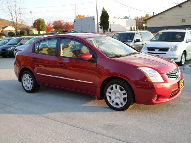 2011 Nissan Sentra SR - Photo 1 - Cincinnati, OH 45255