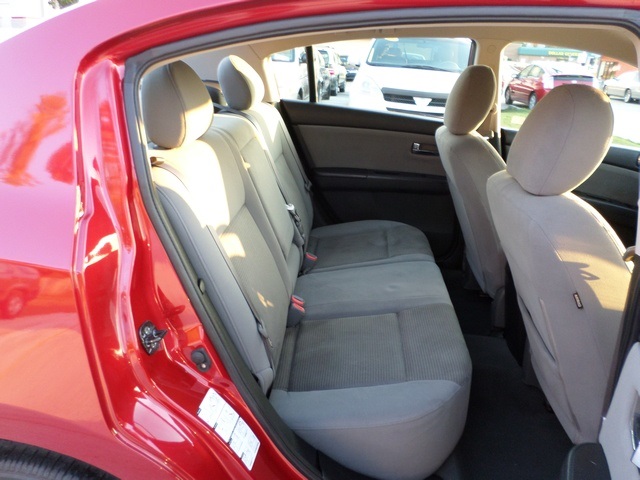 2011 Nissan Sentra SR - Photo 9 - Cincinnati, OH 45255