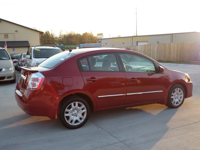 2011 Nissan Sentra SR - Photo 6 - Cincinnati, OH 45255