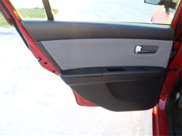 2011 Nissan Sentra SR   - Photo 22 - Cincinnati, OH 45255