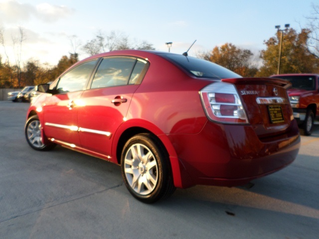 2011 Nissan Sentra SR - Photo 12 - Cincinnati, OH 45255