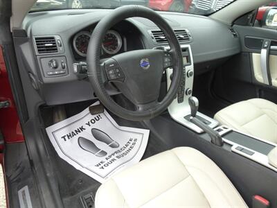 2011 Volvo C70 T5  2.5L I5 Turbo FWD - Photo 11 - Cincinnati, OH 45255