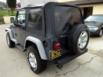 2002 Jeep Wrangler Sport   - Photo 4 - Cincinnati, OH 45255