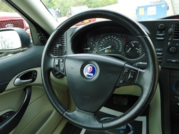 2004 Saab 9-3   - Photo 19 - Cincinnati, OH 45255