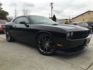 2014 Dodge Challenger SRT8   - Photo 10 - Cincinnati, OH 45255