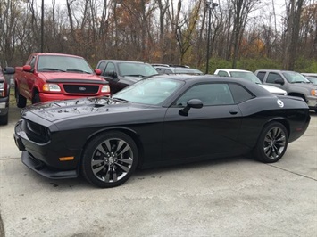 2014 Dodge Challenger SRT8   - Photo 3 - Cincinnati, OH 45255