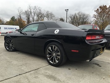 2014 Dodge Challenger SRT8   - Photo 12 - Cincinnati, OH 45255