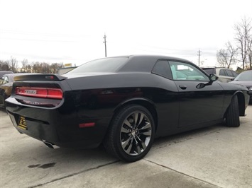 2014 Dodge Challenger SRT8   - Photo 13 - Cincinnati, OH 45255