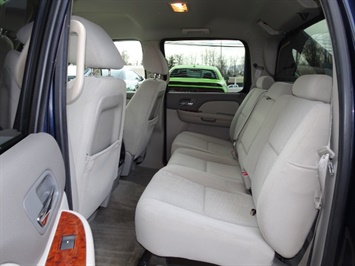 2008 Chevrolet Avalanche LT   - Photo 8 - Cincinnati, OH 45255