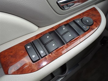 2008 Chevrolet Avalanche LT   - Photo 19 - Cincinnati, OH 45255