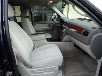 2008 Chevrolet Avalanche LT   - Photo 13 - Cincinnati, OH 45255