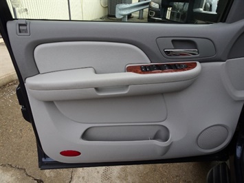 2008 Chevrolet Avalanche LT   - Photo 22 - Cincinnati, OH 45255