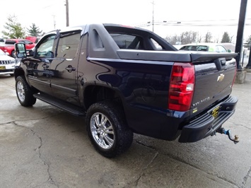 2008 Chevrolet Avalanche LT   - Photo 11 - Cincinnati, OH 45255
