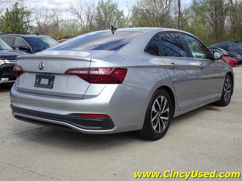 2024 Volkswagen Jetta S - Photo 7 - Cincinnati, OH 45255