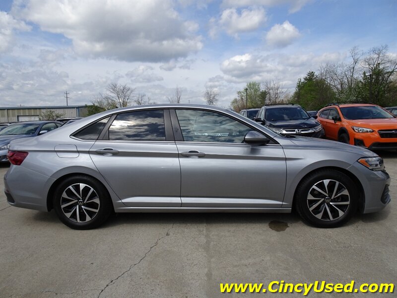 2024 Volkswagen Jetta S - Photo 5 - Cincinnati, OH 45255