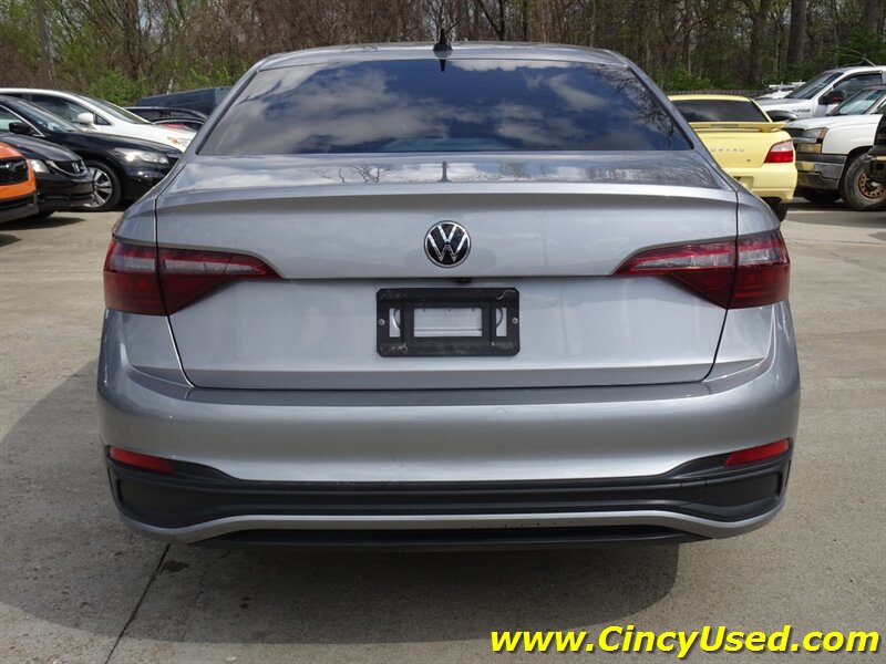 2024 Volkswagen Jetta S - Photo 8 - Cincinnati, OH 45255