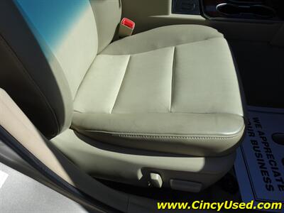 2014 Toyota Camry XLE V6   - Photo 30 - Cincinnati, OH 45255