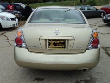 2004 Nissan Altima S   - Photo 5 - Cincinnati, OH 45255