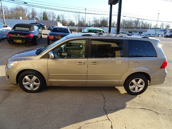 2009 Volkswagen Routan SEL Premium   - Photo 10 - Cincinnati, OH 45255