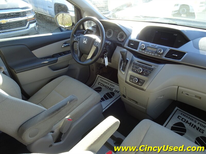 2014 Honda Odyssey LX - Photo 14 - Cincinnati, OH 45255