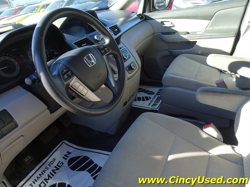 2014 Honda Odyssey LX - Photo 10 - Cincinnati, OH 45255