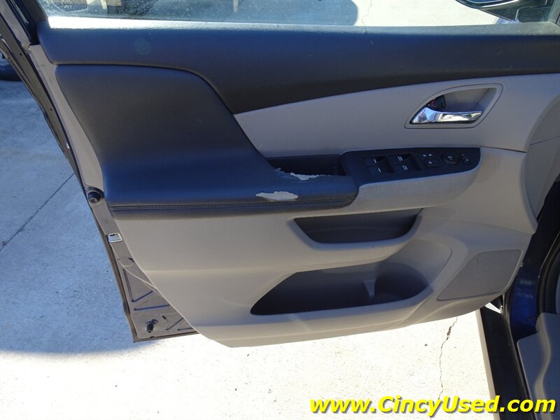 2014 Honda Odyssey LX - Photo 27 - Cincinnati, OH 45255