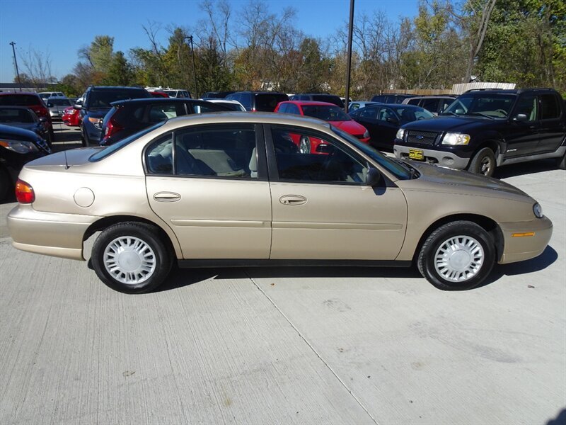 2002 Chevrolet Malibu - Photo 6 - Cincinnati, OH 45255