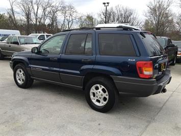 2001 Jeep Grand Cherokee Laredo   - Photo 4 - Cincinnati, OH 45255