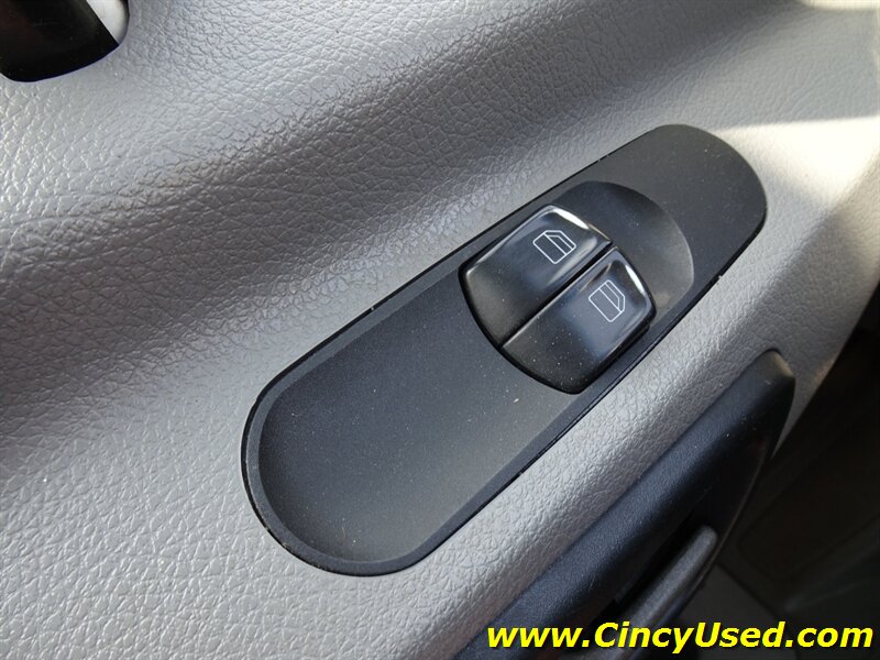 2007 Dodge Sprinter 3500 Bluetec 3.0L V6 RWD - Photo 18 - Cincinnati, OH 45255