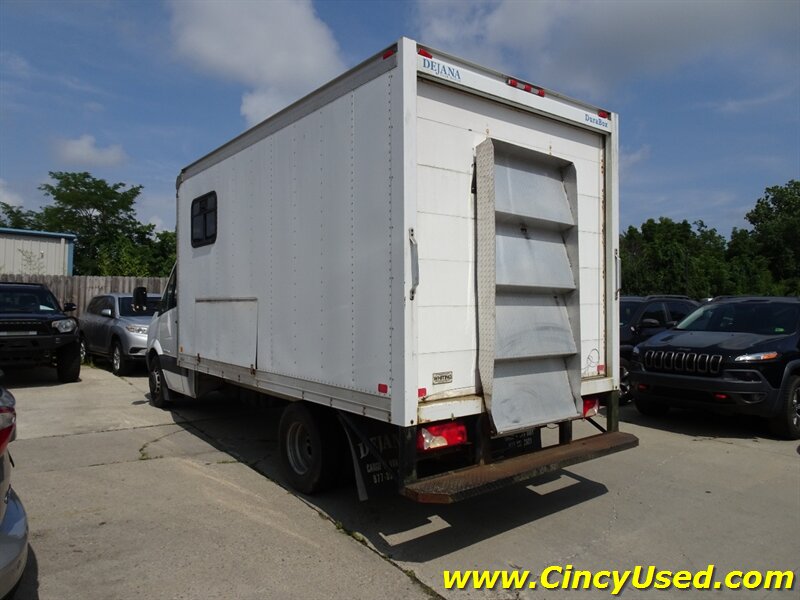 2007 Dodge Sprinter 3500 Bluetec 3.0L V6 RWD - Photo 9 - Cincinnati, OH 45255