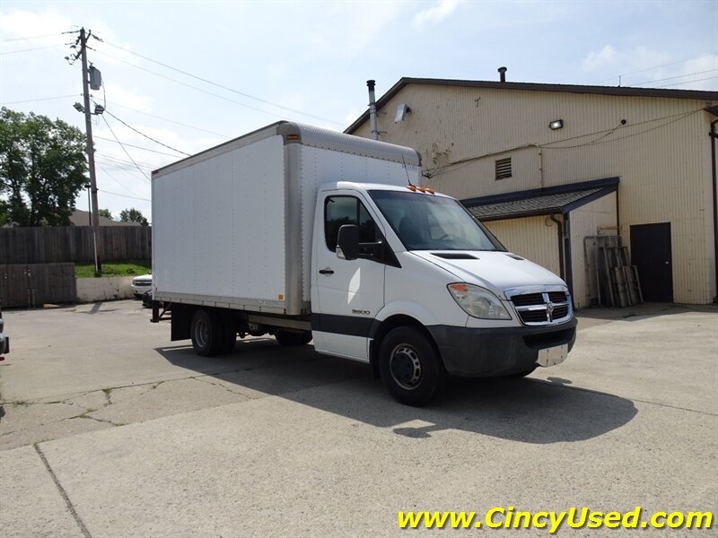 2007 Dodge Sprinter 3500 Bluetec 3.0L V6 RWD - Photo 4 - Cincinnati, OH 45255