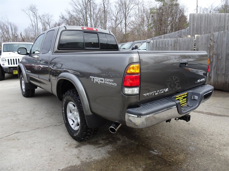 2003 Toyota Tundra SR5  4.7L V8 4X4 - Photo 4 - Cincinnati, OH 45255