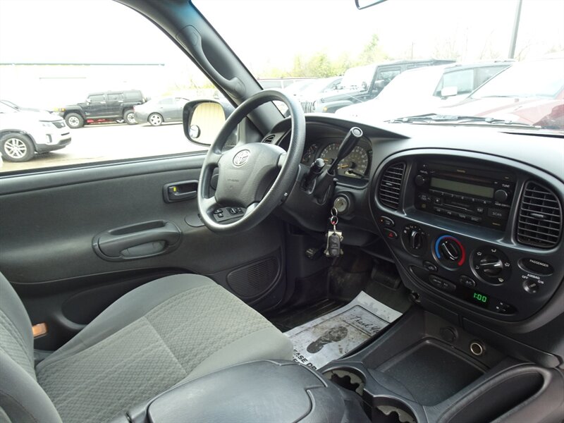 2003 Toyota Tundra SR5  4.7L V8 4X4 - Photo 14 - Cincinnati, OH 45255