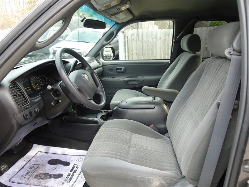 2003 Toyota Tundra SR5  4.7L V8 4X4 - Photo 10 - Cincinnati, OH 45255