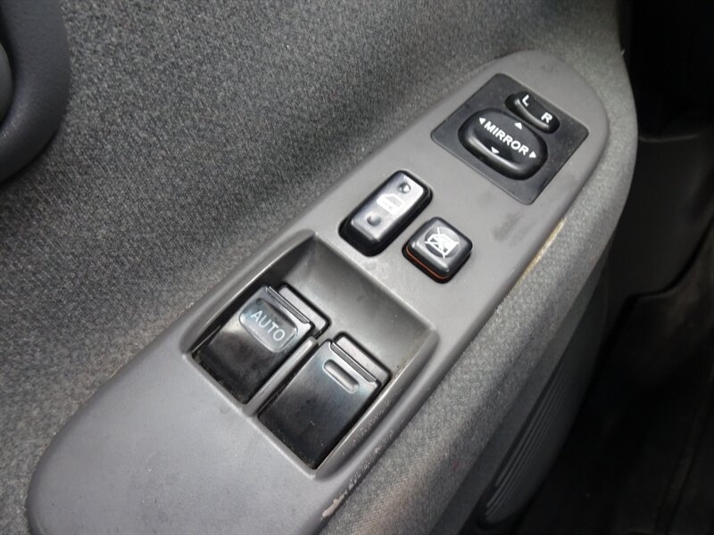 2003 Toyota Tundra SR5  4.7L V8 4X4 - Photo 19 - Cincinnati, OH 45255