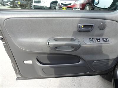 2003 Toyota Tundra SR5  4.7L V8 4X4 - Photo 21 - Cincinnati, OH 45255