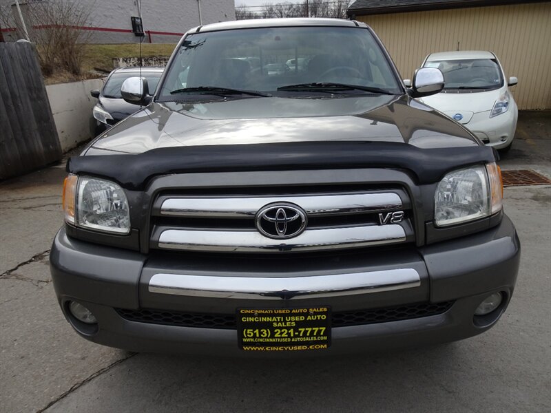 2003 Toyota Tundra SR5  4.7L V8 4X4 - Photo 2 - Cincinnati, OH 45255