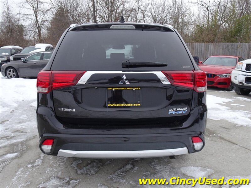 2018 Mitsubishi Outlander PHEV SEL - Photo 7 - Cincinnati, OH 45255
