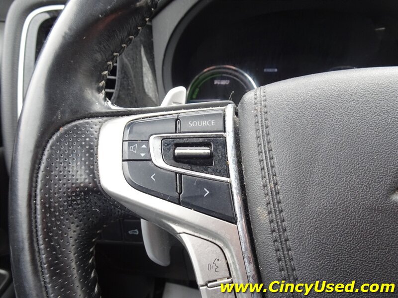 2018 Mitsubishi Outlander PHEV SEL - Photo 18 - Cincinnati, OH 45255