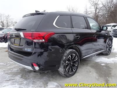 2018 Mitsubishi Outlander PHEV SEL - Photo 6 - Cincinnati, OH 45255