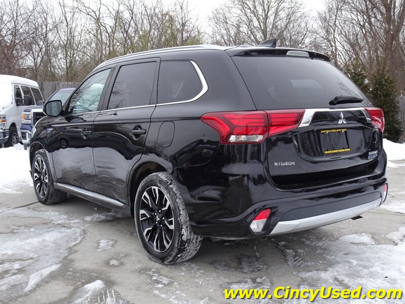 2018 Mitsubishi Outlander PHEV SEL - Photo 8 - Cincinnati, OH 45255