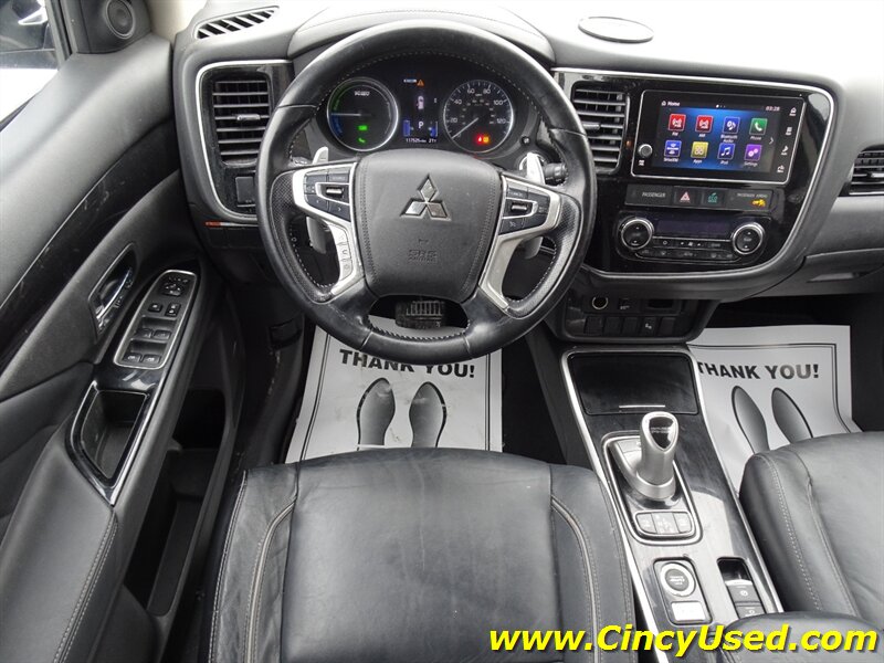 2018 Mitsubishi Outlander PHEV SEL - Photo 9 - Cincinnati, OH 45255