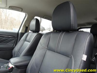 2018 Mitsubishi Outlander PHEV SEL - Photo 11 - Cincinnati, OH 45255
