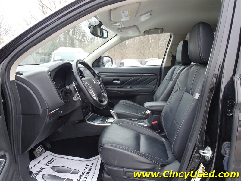 2018 Mitsubishi Outlander PHEV SEL - Photo 10 - Cincinnati, OH 45255